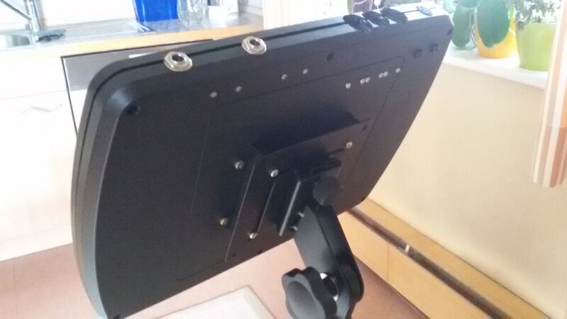 File:on-microphone-stand2.jpg